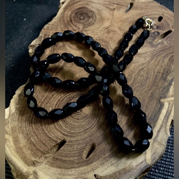 Vintage Mourning Beads Jet Glass ￼Edwardian Mourning Necklace 16" - Picture 2 of 12